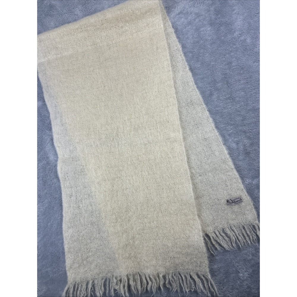 Vintage Archie Brown & Son Scarf Shawl Wrap Made of‎ Mohair Wool Ivory Fringe